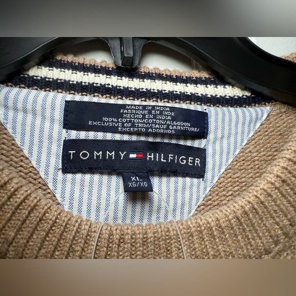 Tommy Hilfiger Men’s Tan Heavyweight Crew Neck Sweater XL NWT Crest Preppy